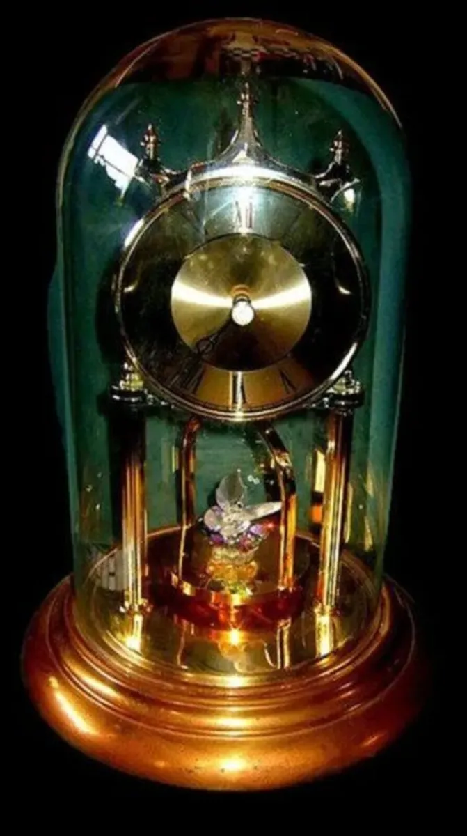 Pristine Vintage Hermle "Butterfly" Dome Clock - Image 4