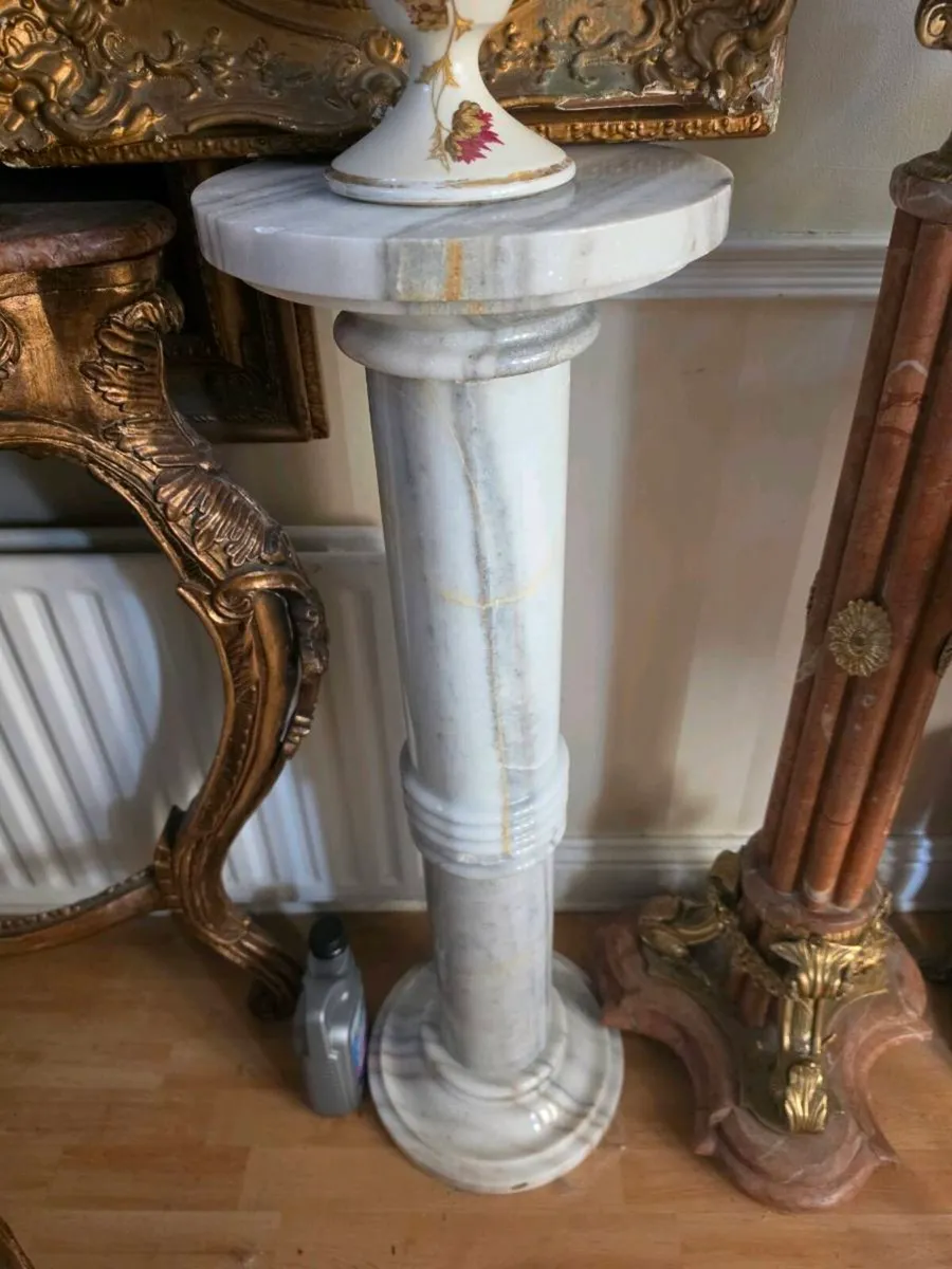 Marble pedestals - Image 4