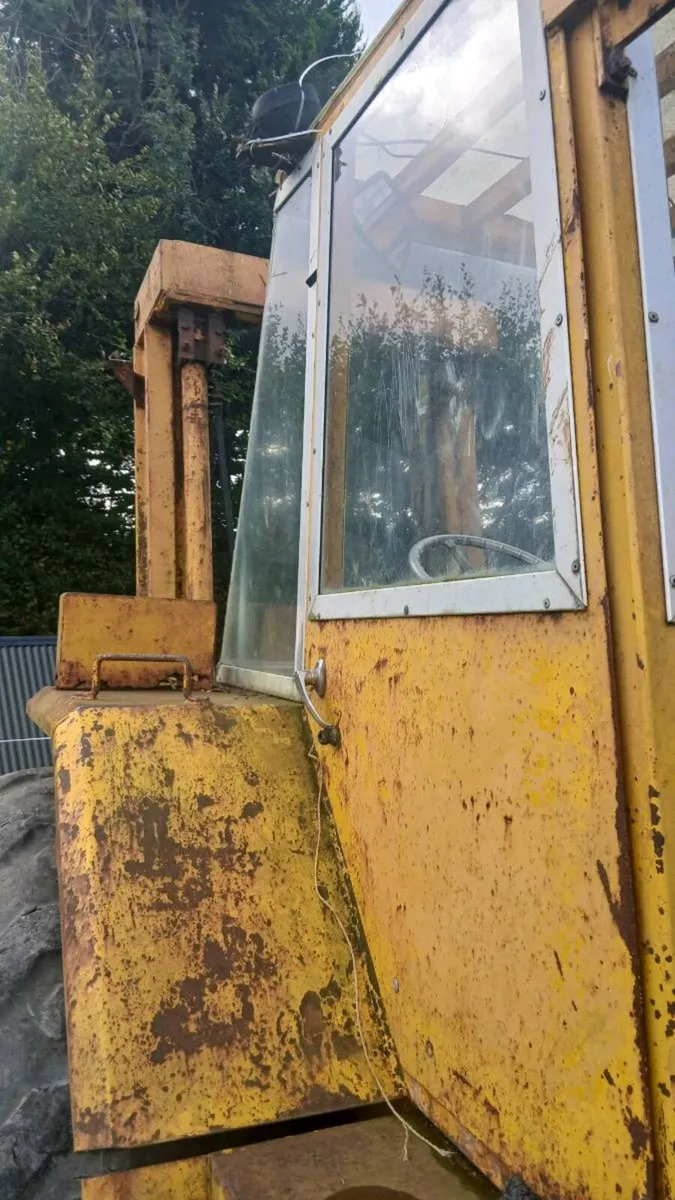 Forklift - Image 3