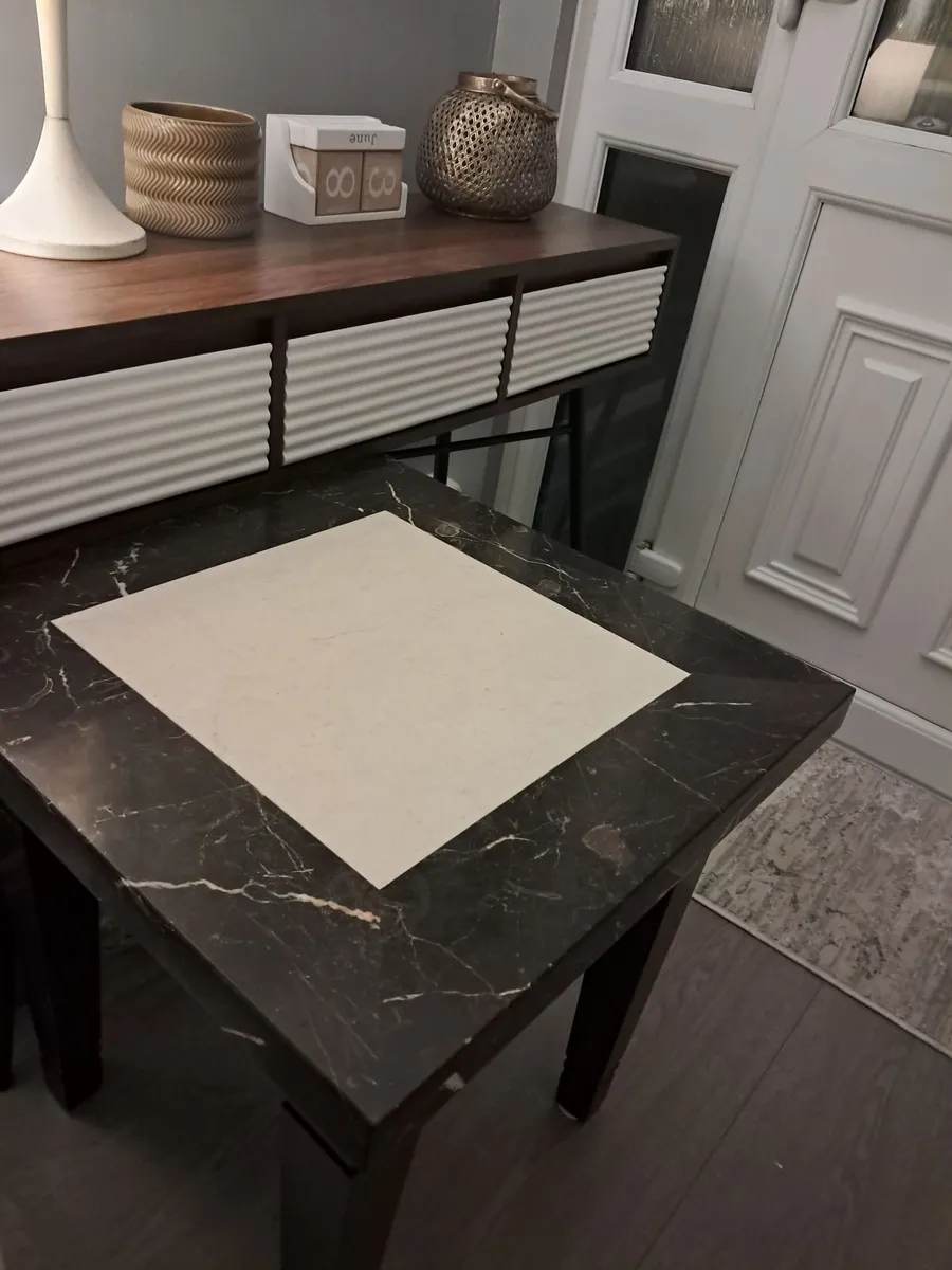 Dining table - Image 2