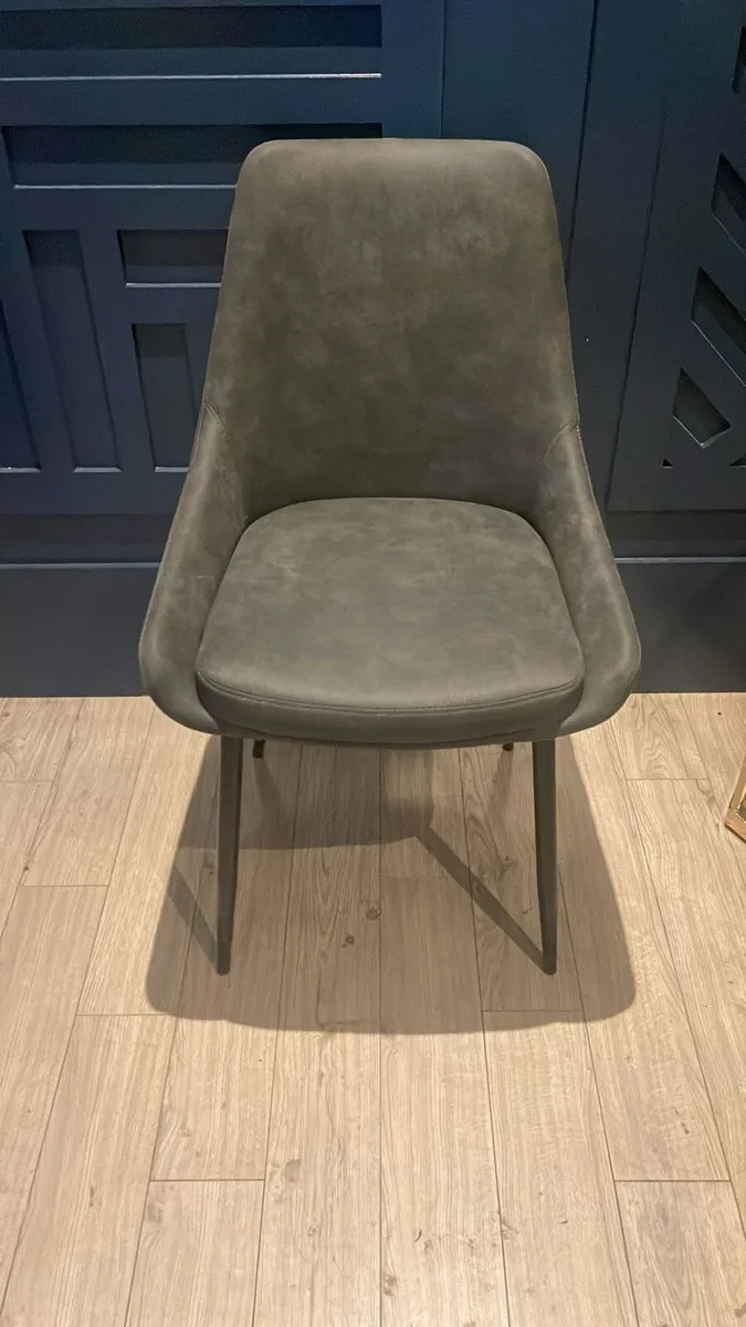 Dining chair - Image 1