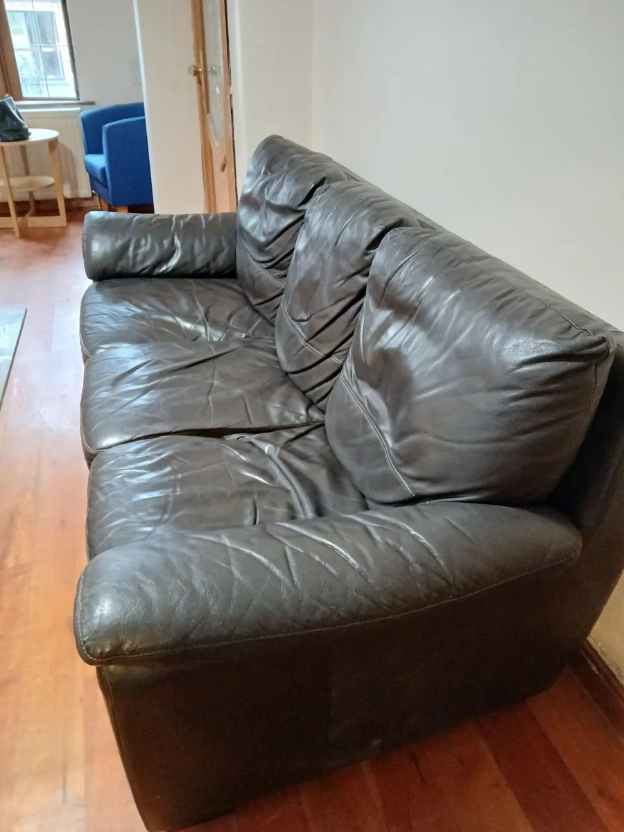 sofa and coffee table - Image 1