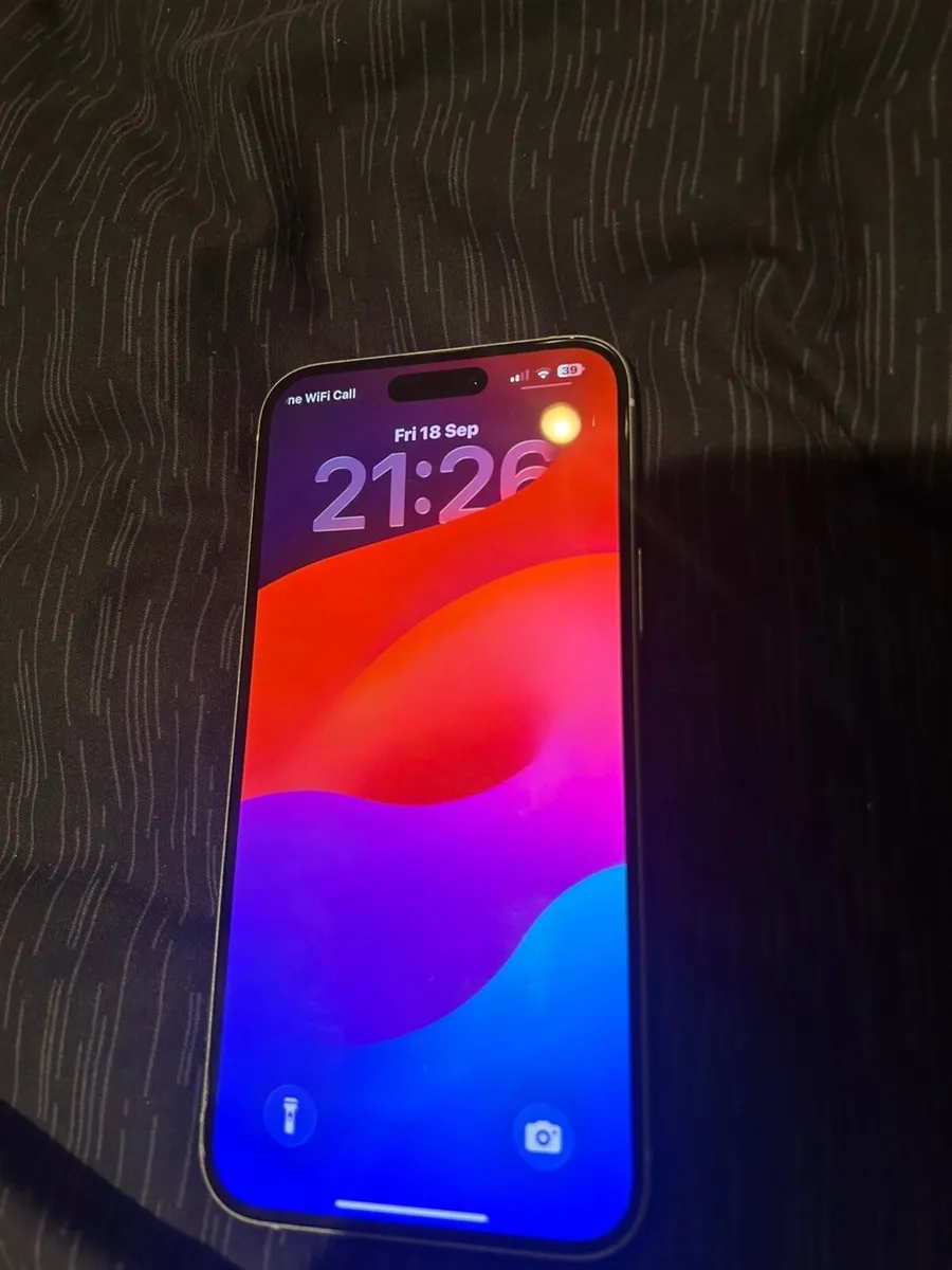 iPhone 15 plus - Image 1