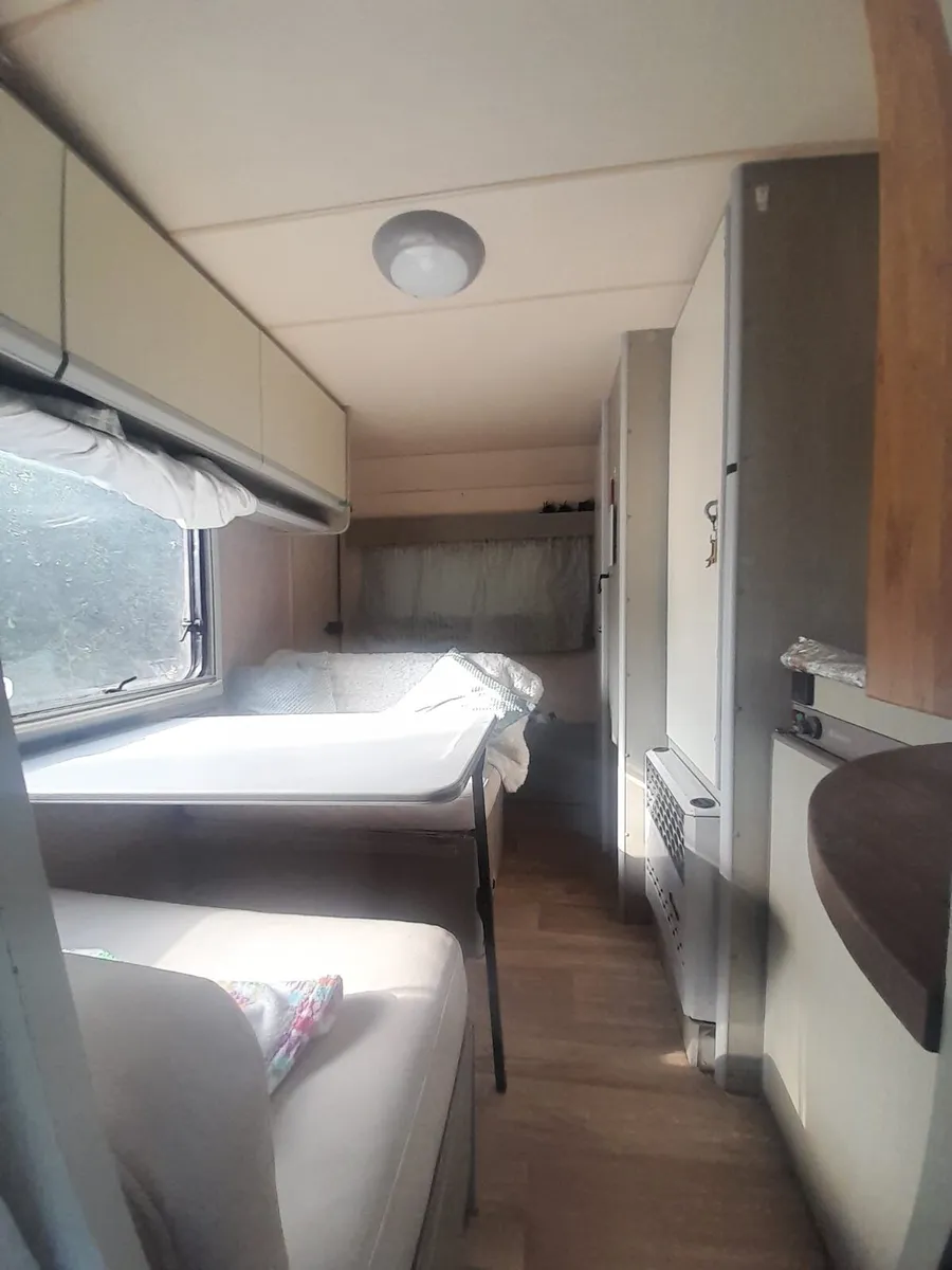 Camper - Image 4