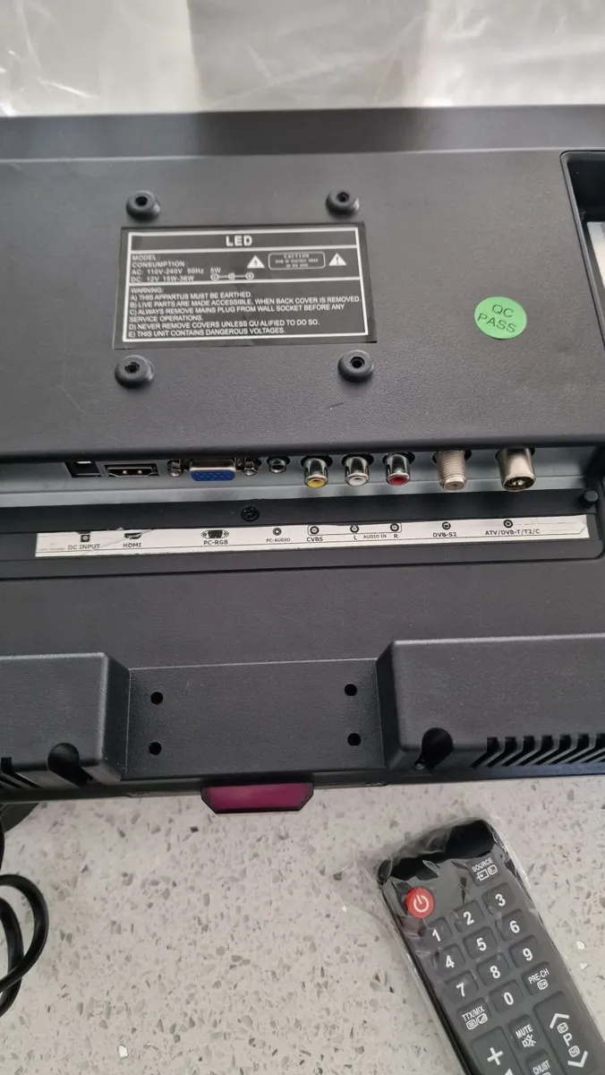 12 volt and mains operated TFT LED TV Saorview - Image 2