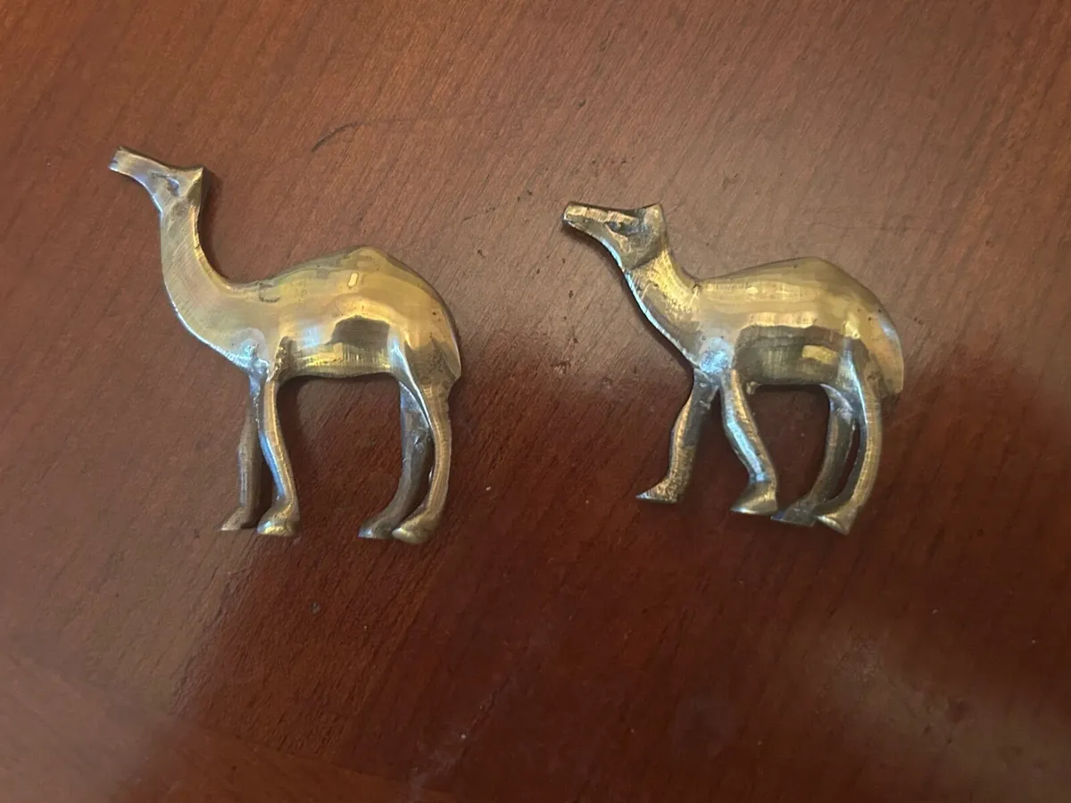 Vintage Pair of Brass Camel Figurines - Image 2