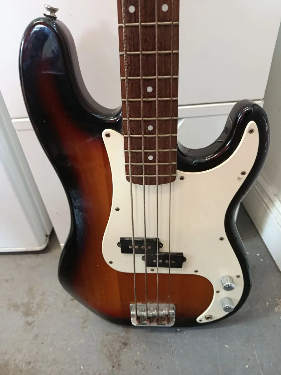 Guitar Bass - Image 1