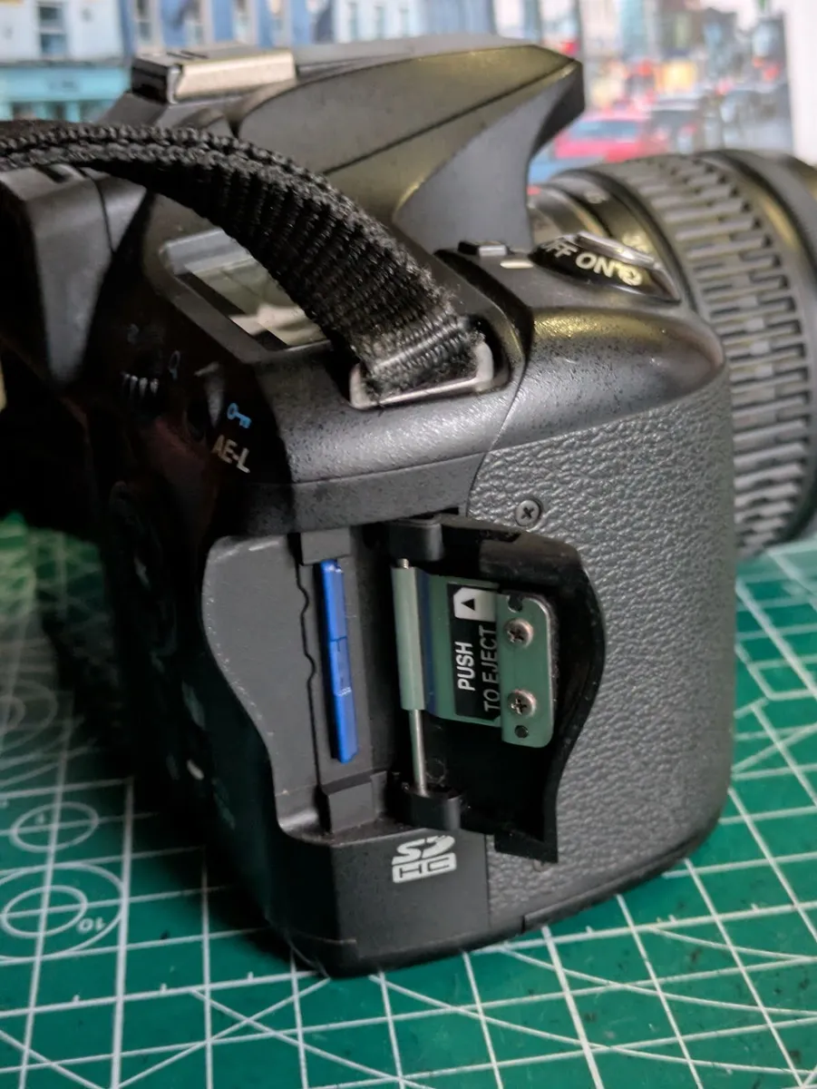 Pentax K100D Super, CCD🌈 sensor DSLR camera - Image 3