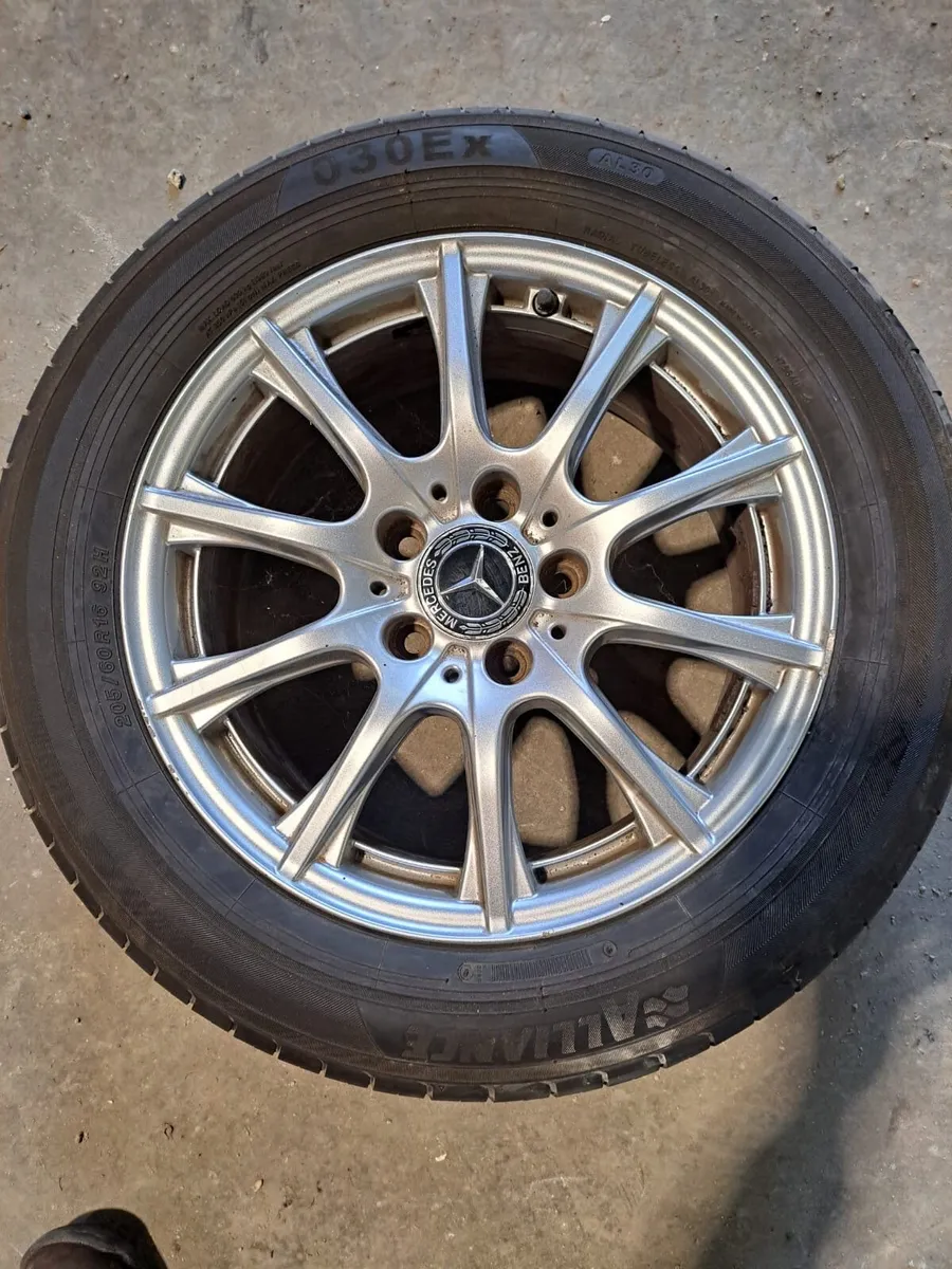 Mercedes Benz C Class Wheel rims and tyres - Image 1