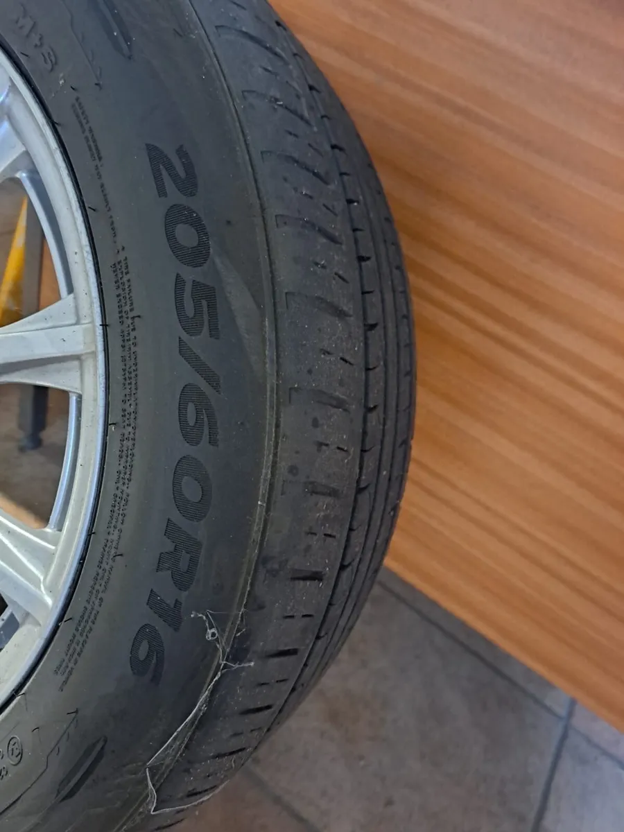 Mercedes Benz C Class Wheel rims and tyres - Image 4