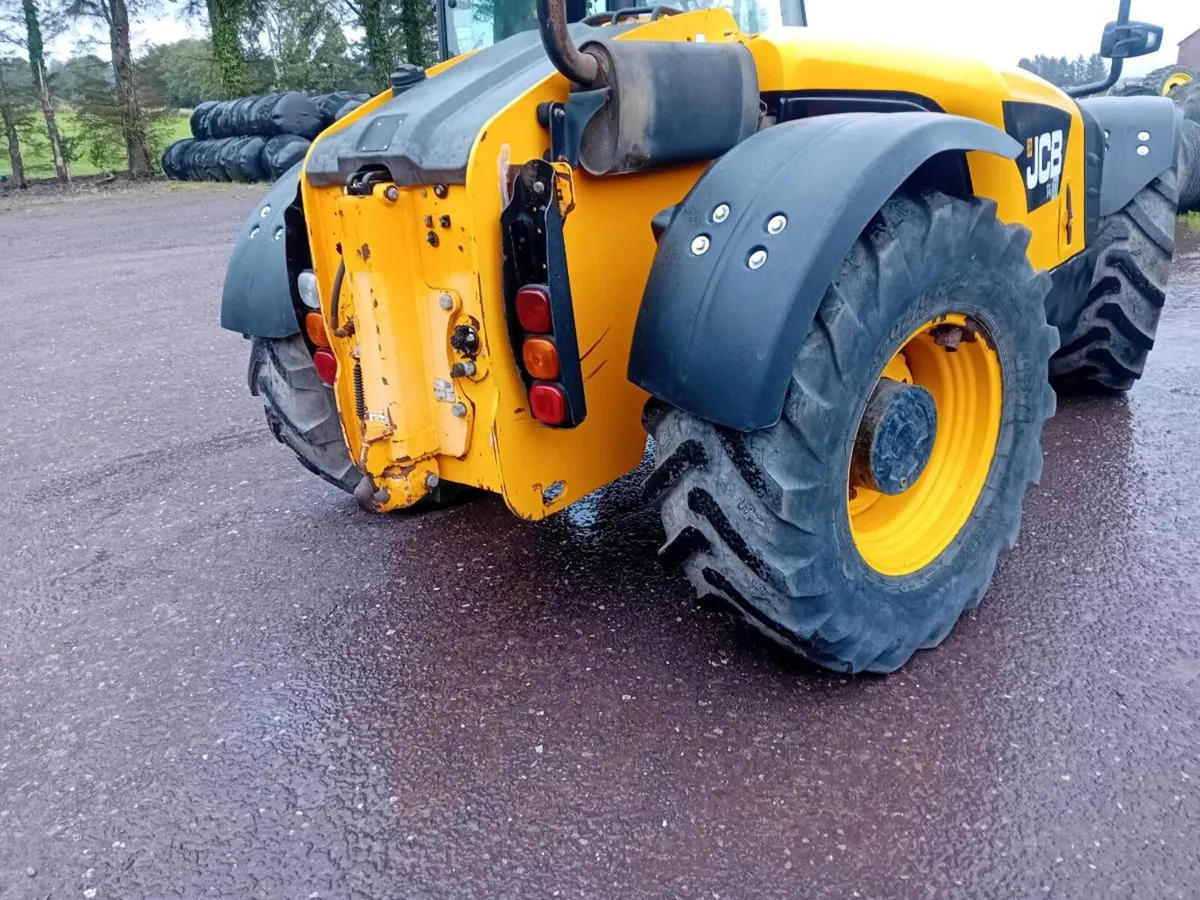 JCB loader - Image 2