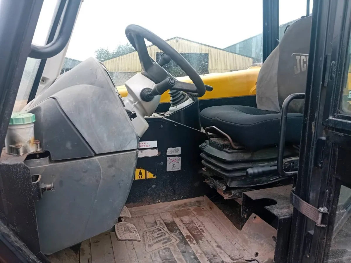 JCB loader - Image 4
