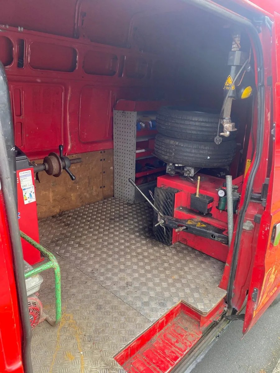 Ford Transit mobile tyre van only passed cvrt - Image 3