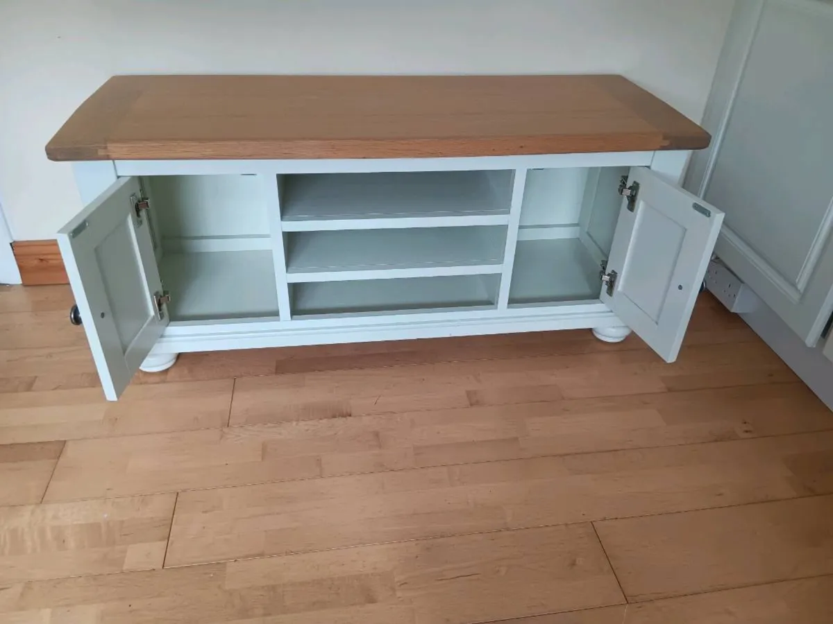 TV Stand - Image 3