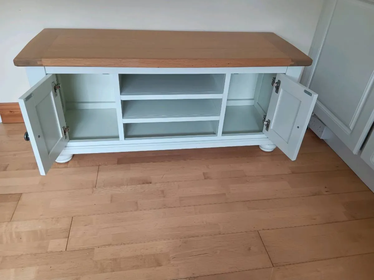 TV Stand - Image 4