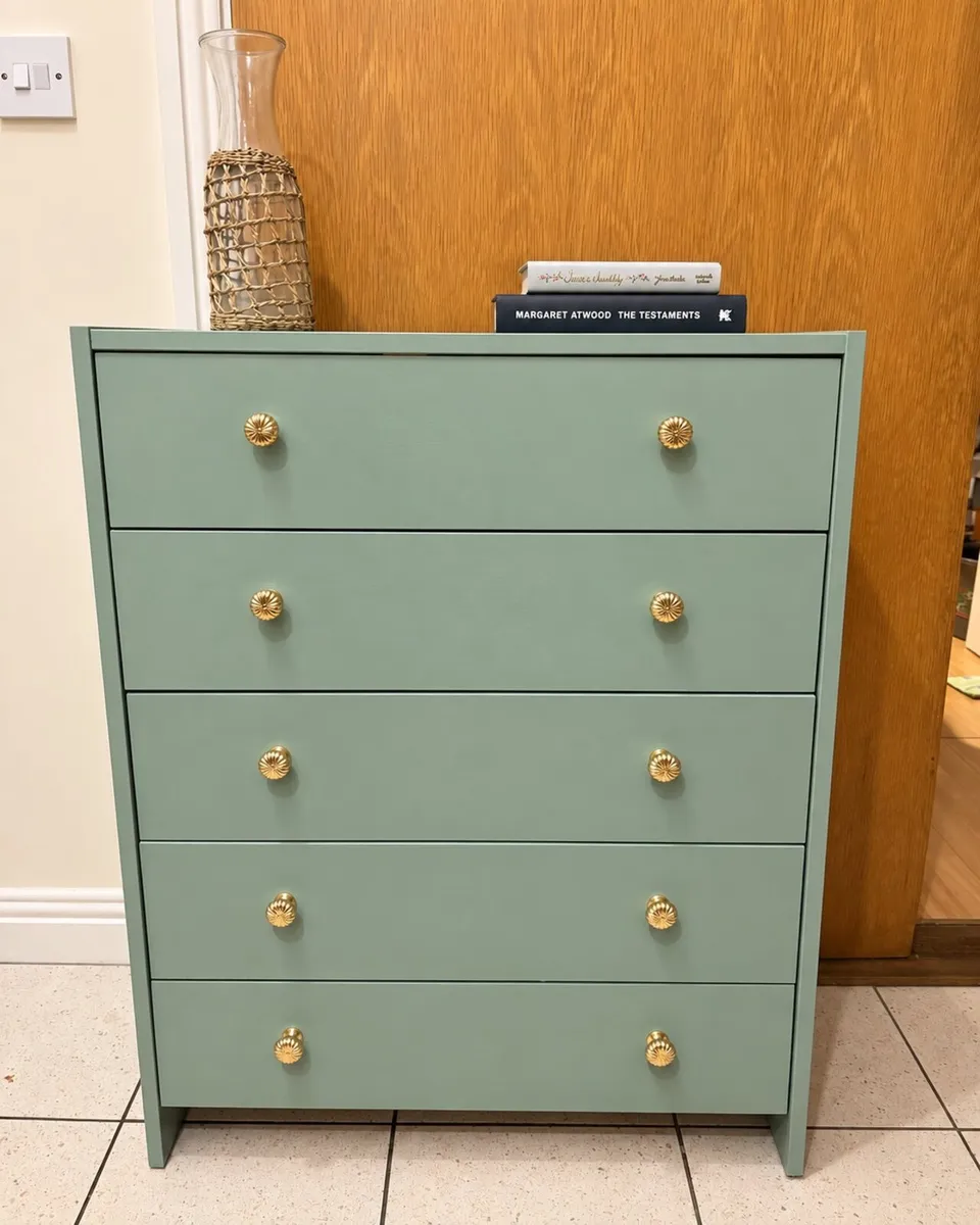 Refinished 5 drawer dresser/ chest of drawers - Image 1