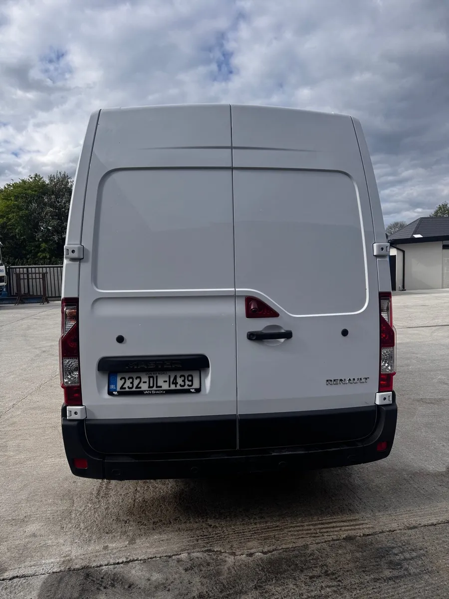 2023 Renault Master LM35 Business+ - Image 2