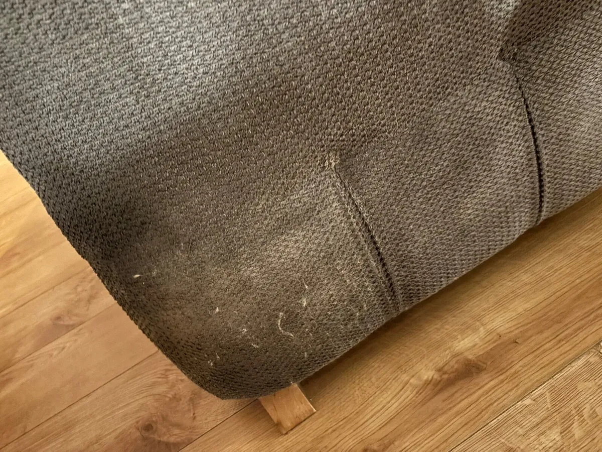 Couch - Image 2