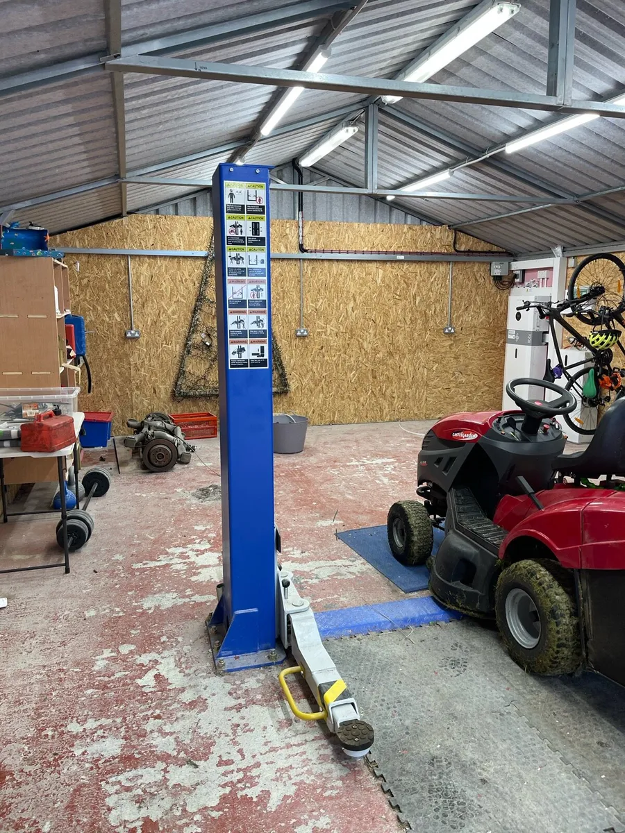 Short lift 2 post car lift - Image 2