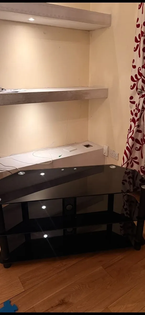 Tv stand - Image 2