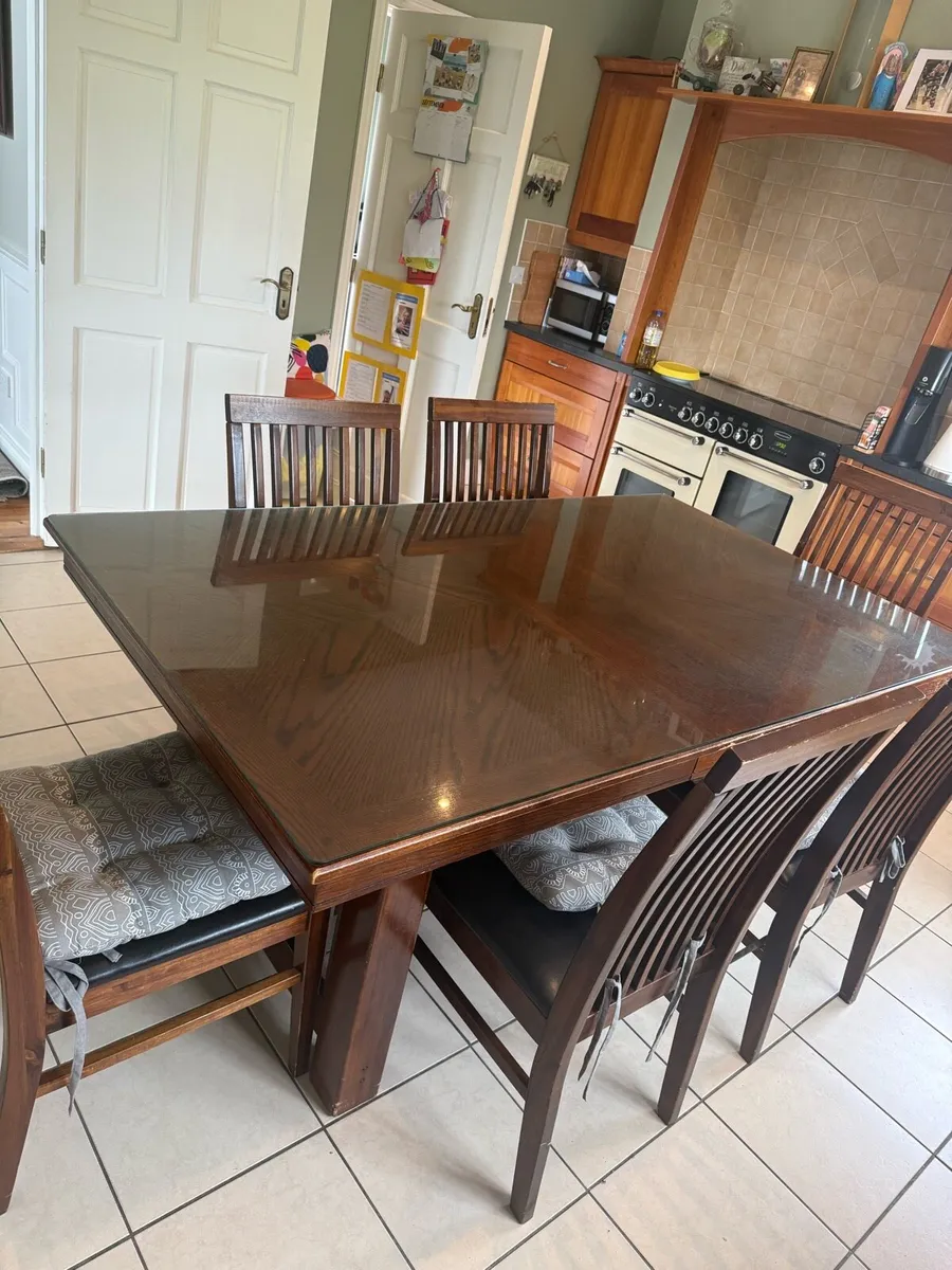 Kitchen Table and 6 Chairs - Image 2