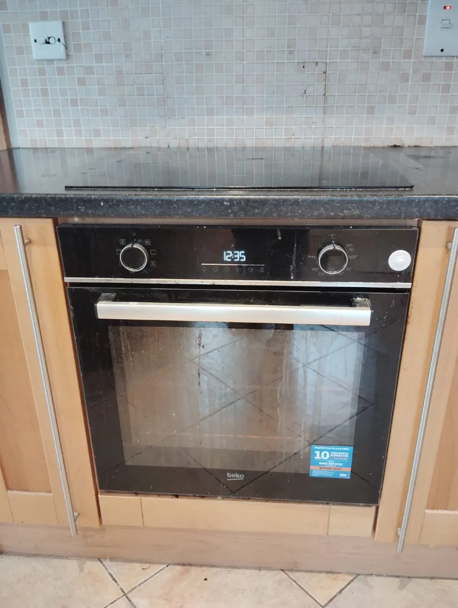 Complete fitted kitchen and appliances - Image 2