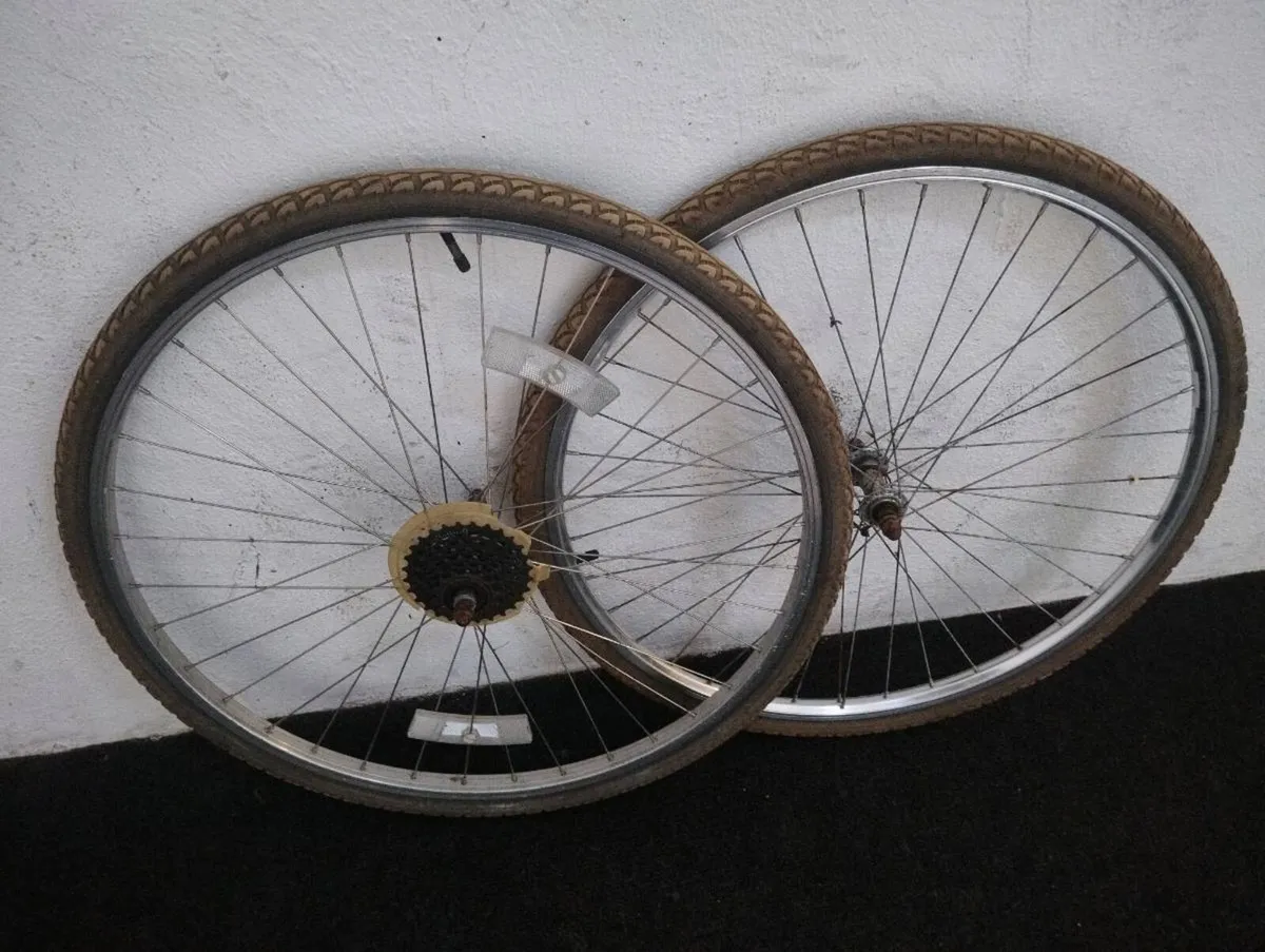 Set's of 28inch wheels and tyres - Image 1