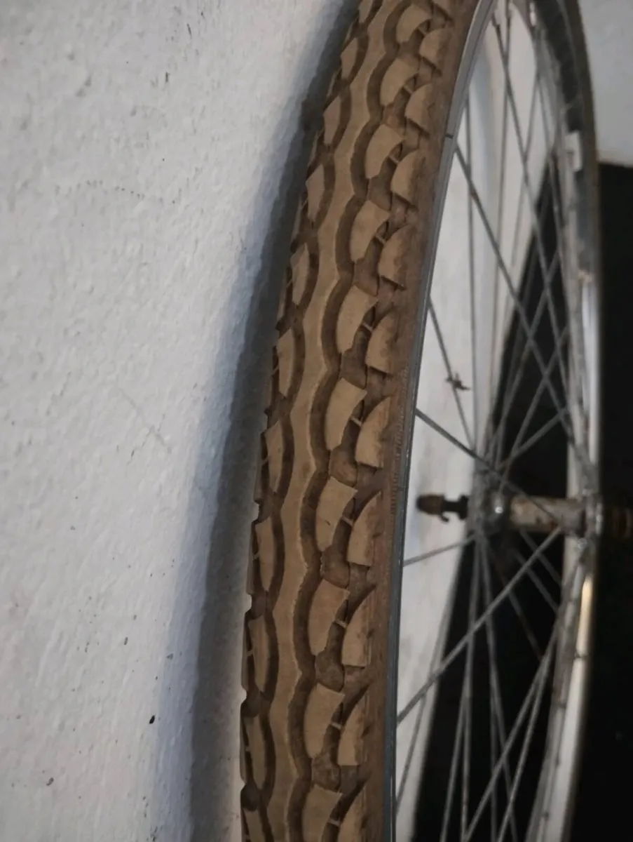 Set's of 28inch wheels and tyres - Image 3