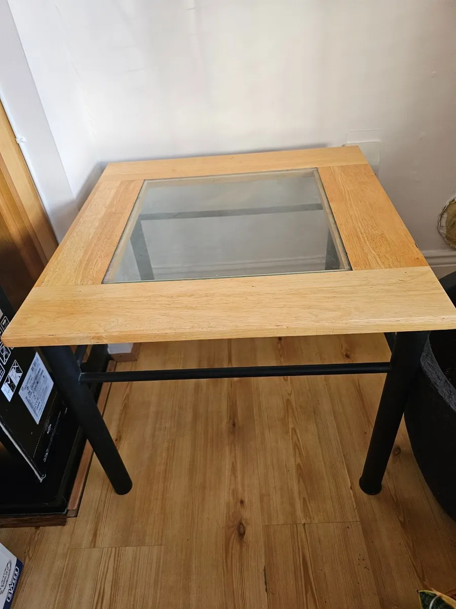Wooden coffee table - Image 1