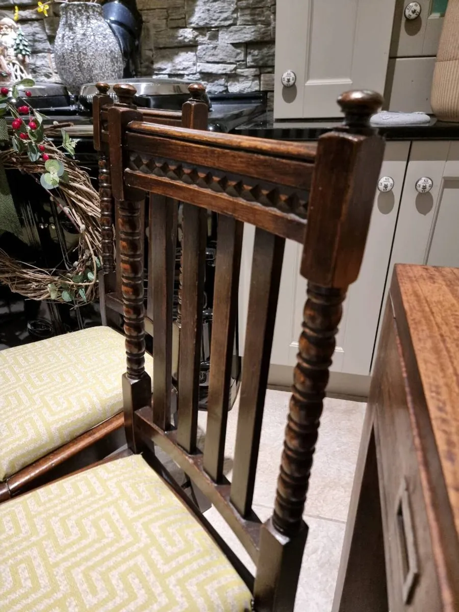 Stunning Oak Carved Chairs...€320 - Image 3