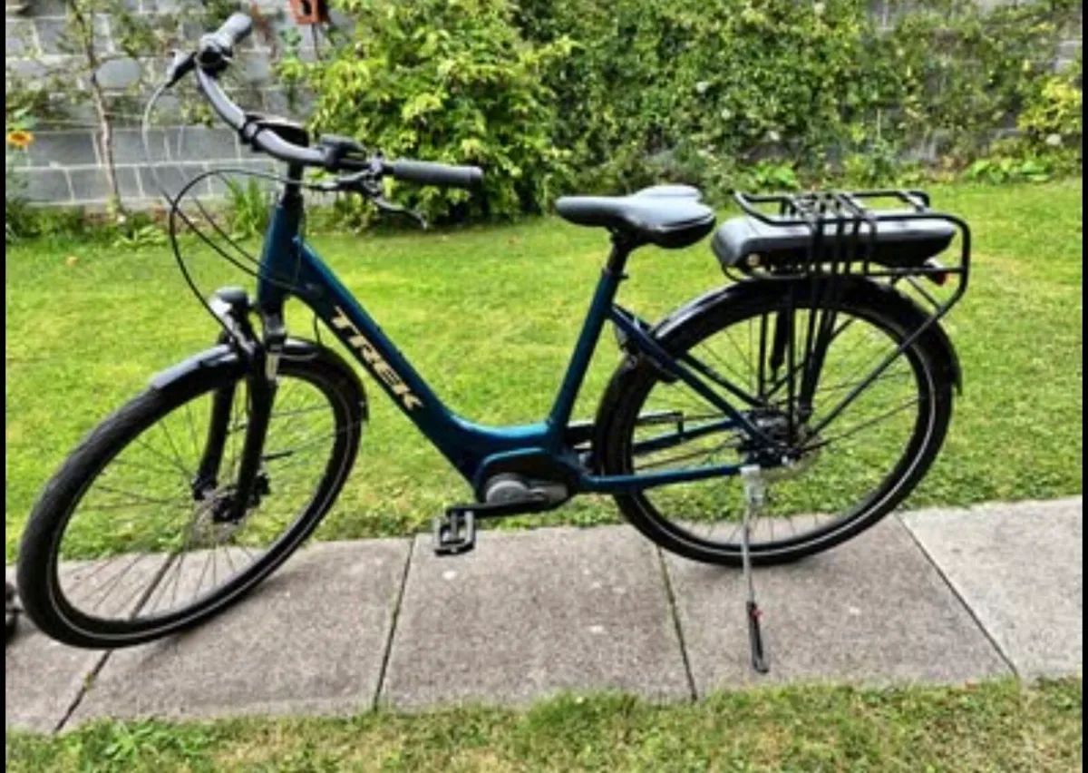 Trek District+ 1 Lowstep electric bike - Image 2