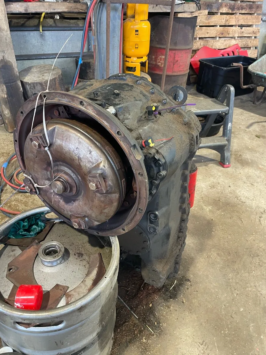 ZF Transmission 6WG for parts or reconditioning. - Image 4