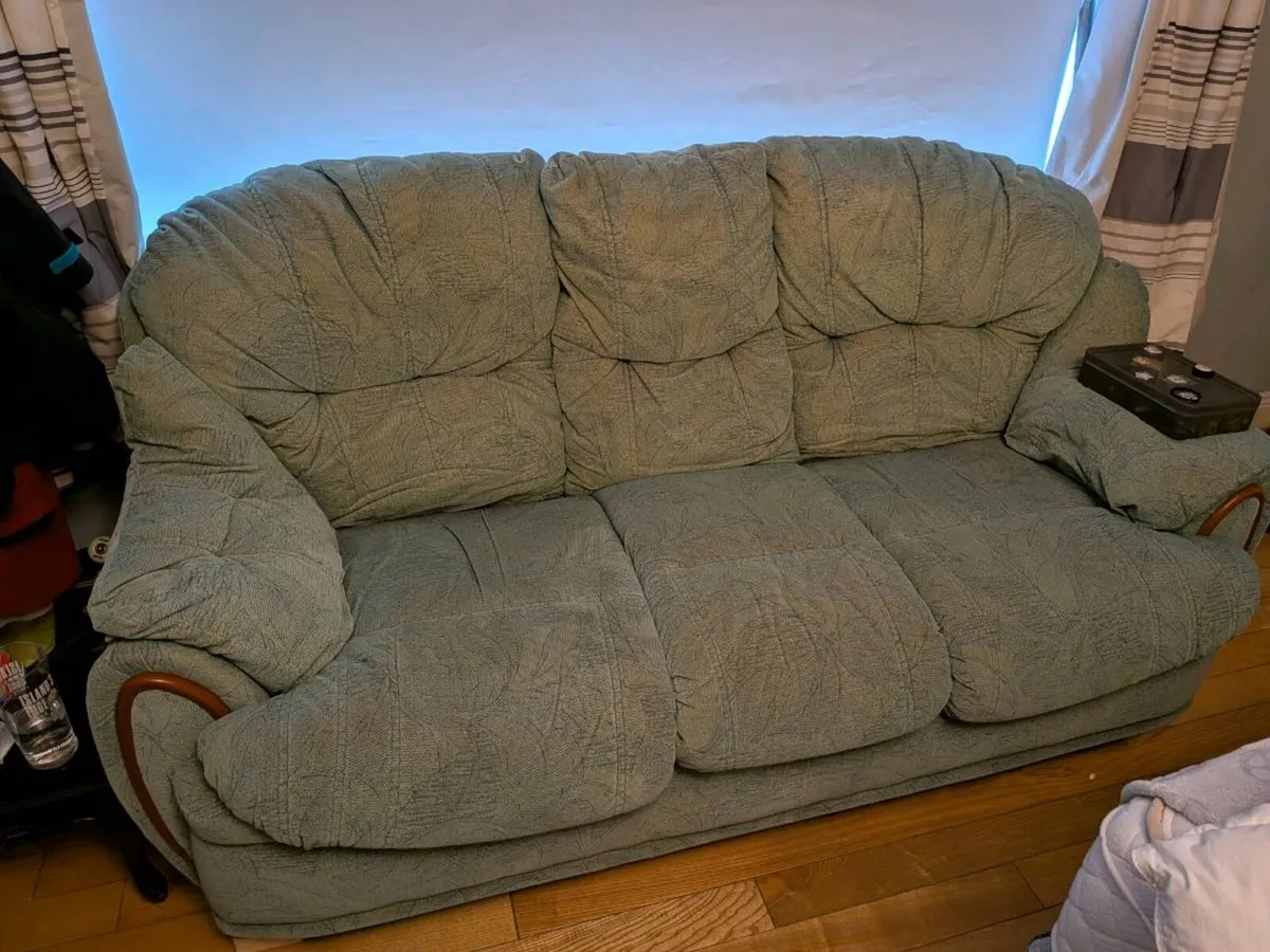 Couch - Free to take away