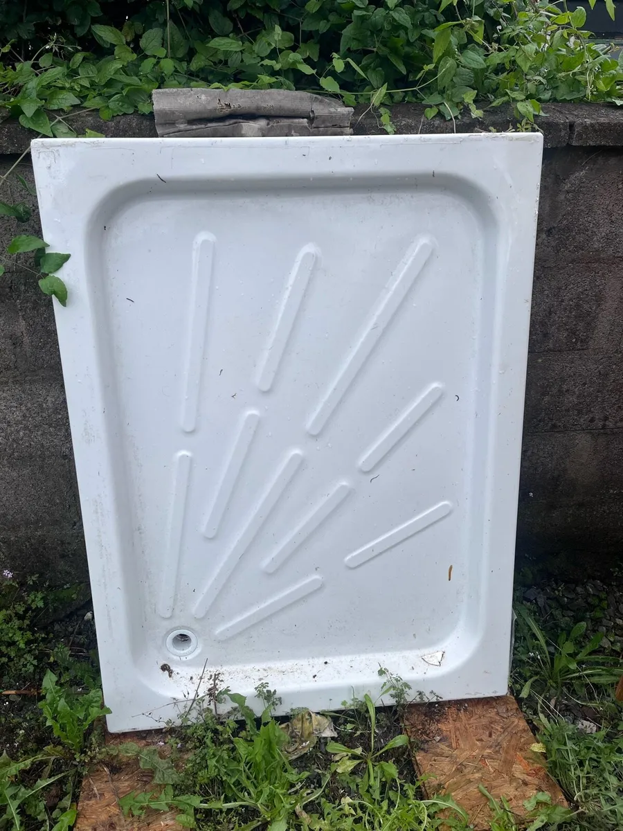 Shower tray