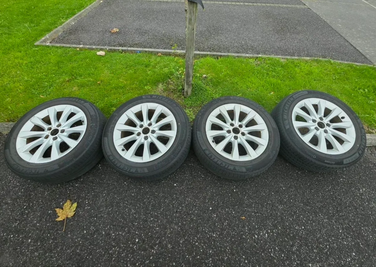 17" Alloy Wheels with Michelin Tyres (5-Stud) - Image 1
