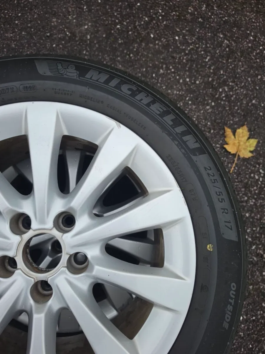 17" Alloy Wheels with Michelin Tyres (5-Stud) - Image 2