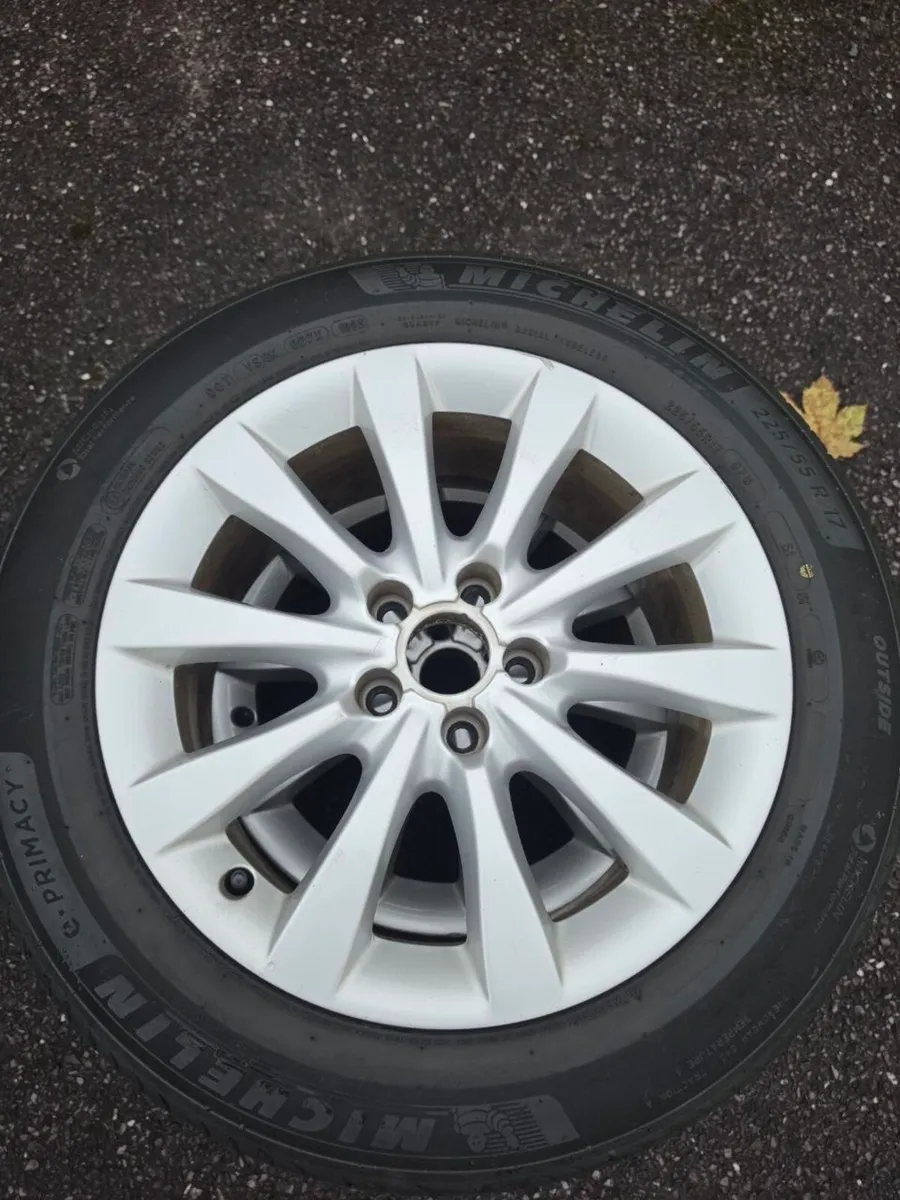17" Alloy Wheels with Michelin Tyres (5-Stud) - Image 3
