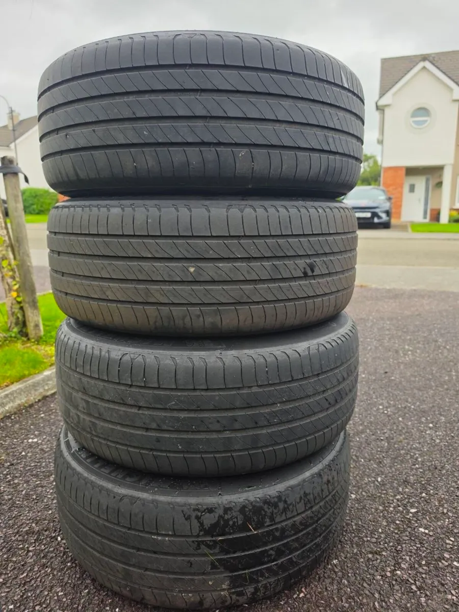 17" Alloy Wheels with Michelin Tyres (5-Stud) - Image 4