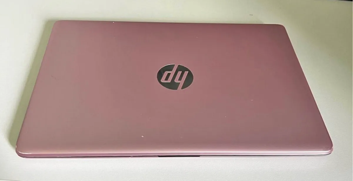 Laptop - Image 4