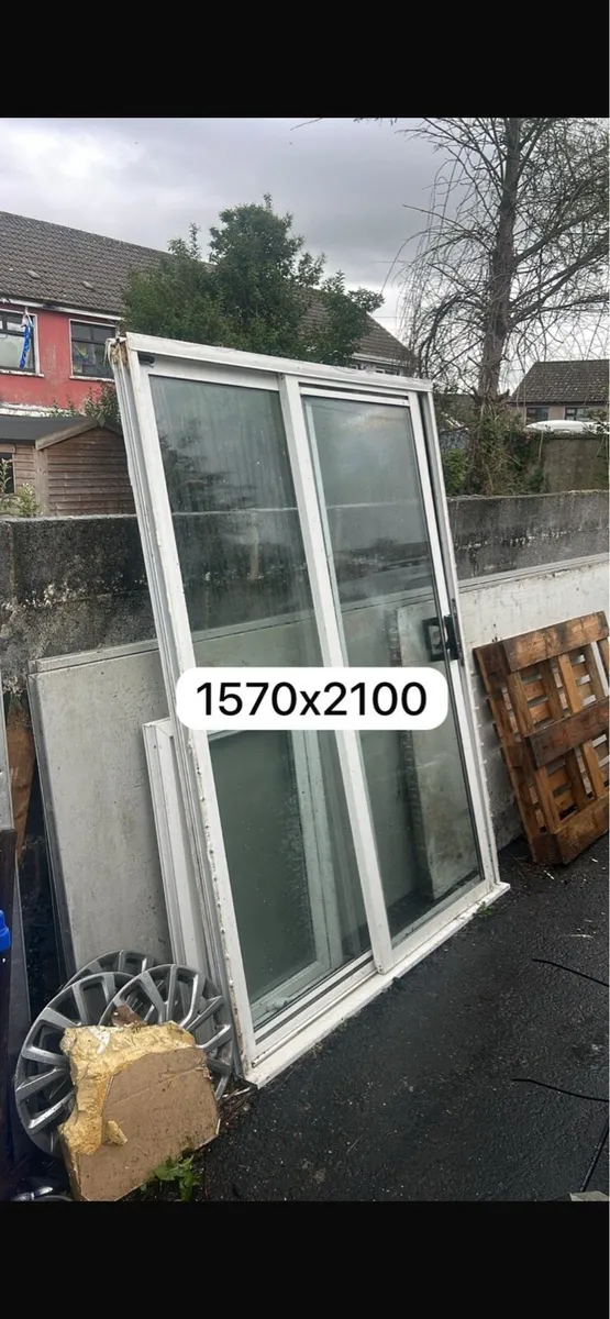 SLIDING DOOR GOING CHEAP