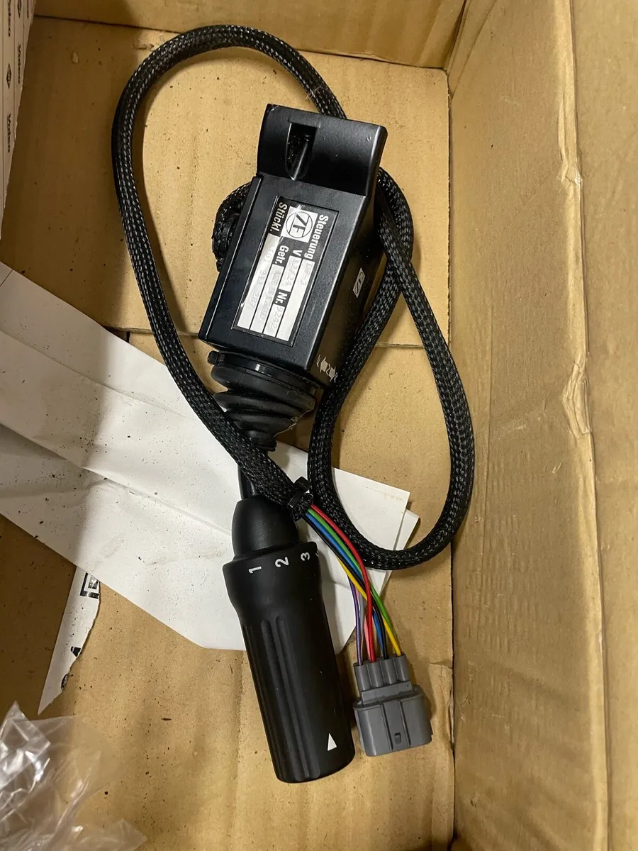 JCB forward reverse shuttle lever brand new. - Image 2