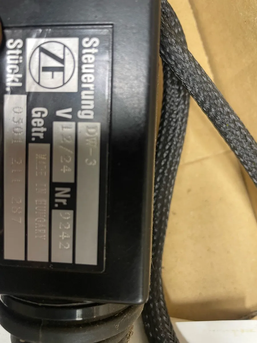 JCB forward reverse shuttle lever brand new. - Image 3