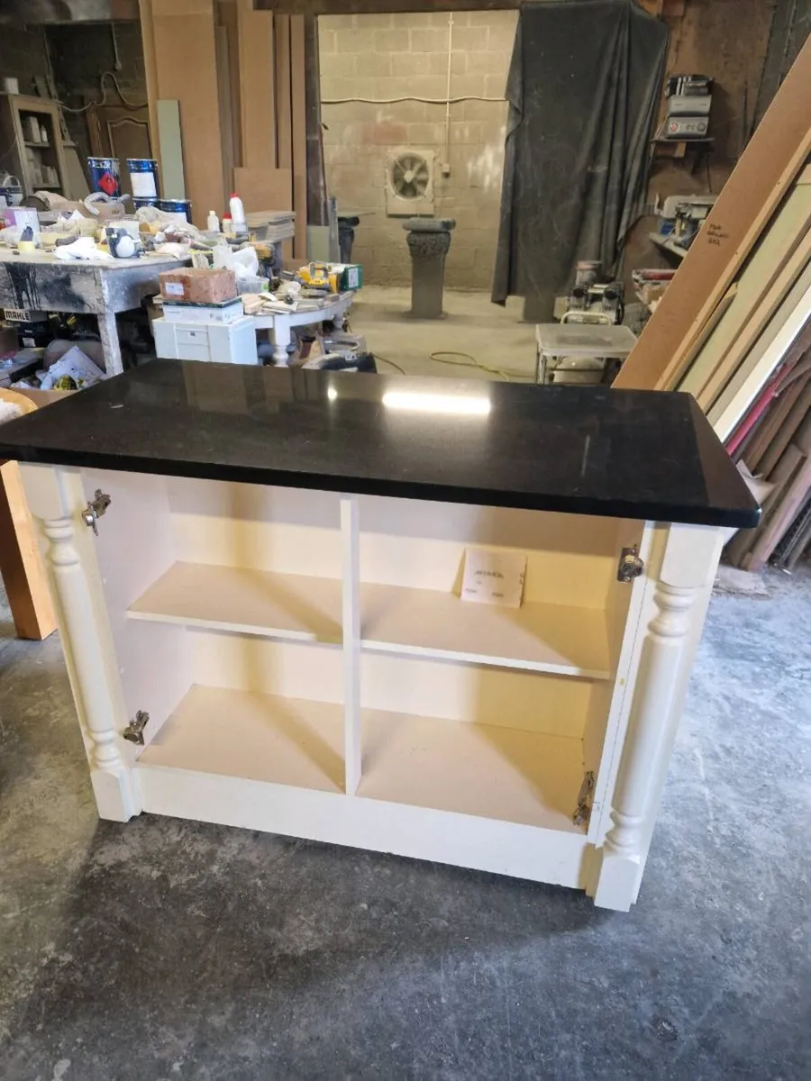 kitchen island - Image 1