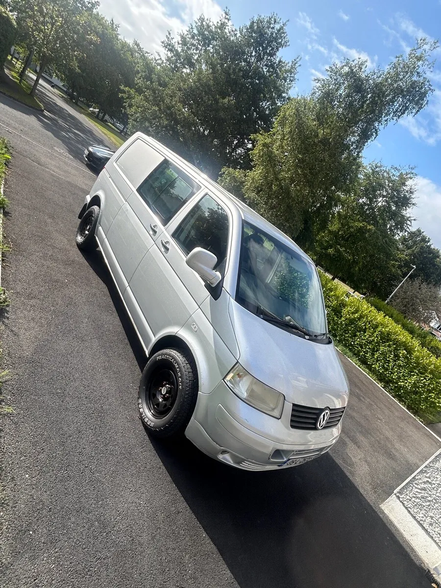 Volkswagon Transporter T5 - Image 2