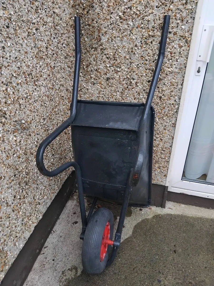 Barrow - Image 3