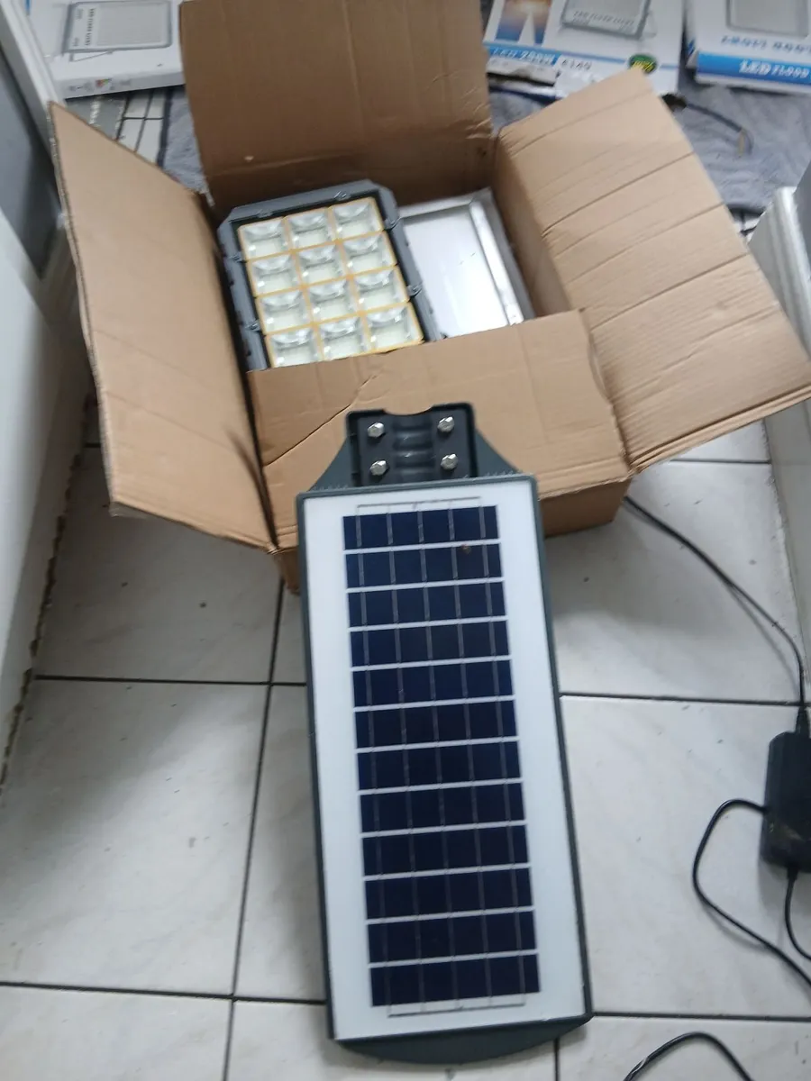 Solar lights all go together all.new in box - Image 4