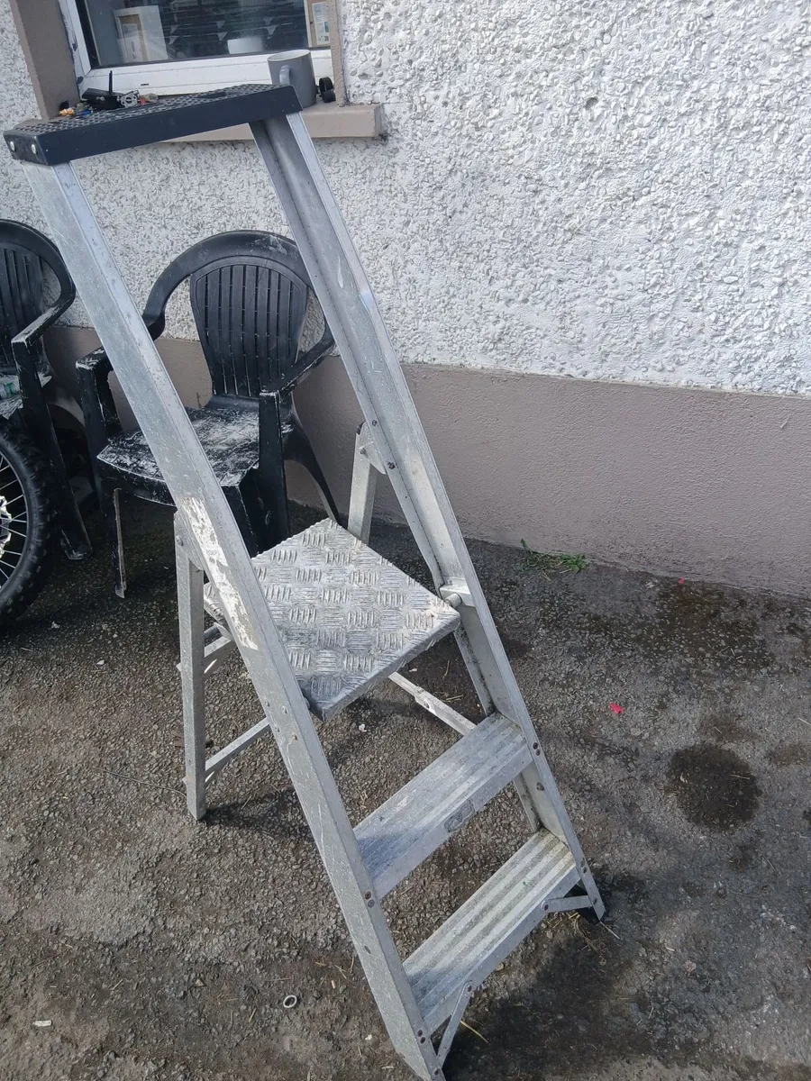 Step ladder working perfect priced 70e - Image 4