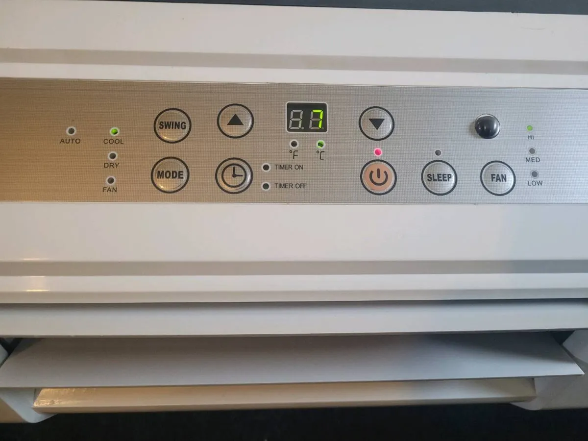 Dehumidifier/Air Con - Image 4