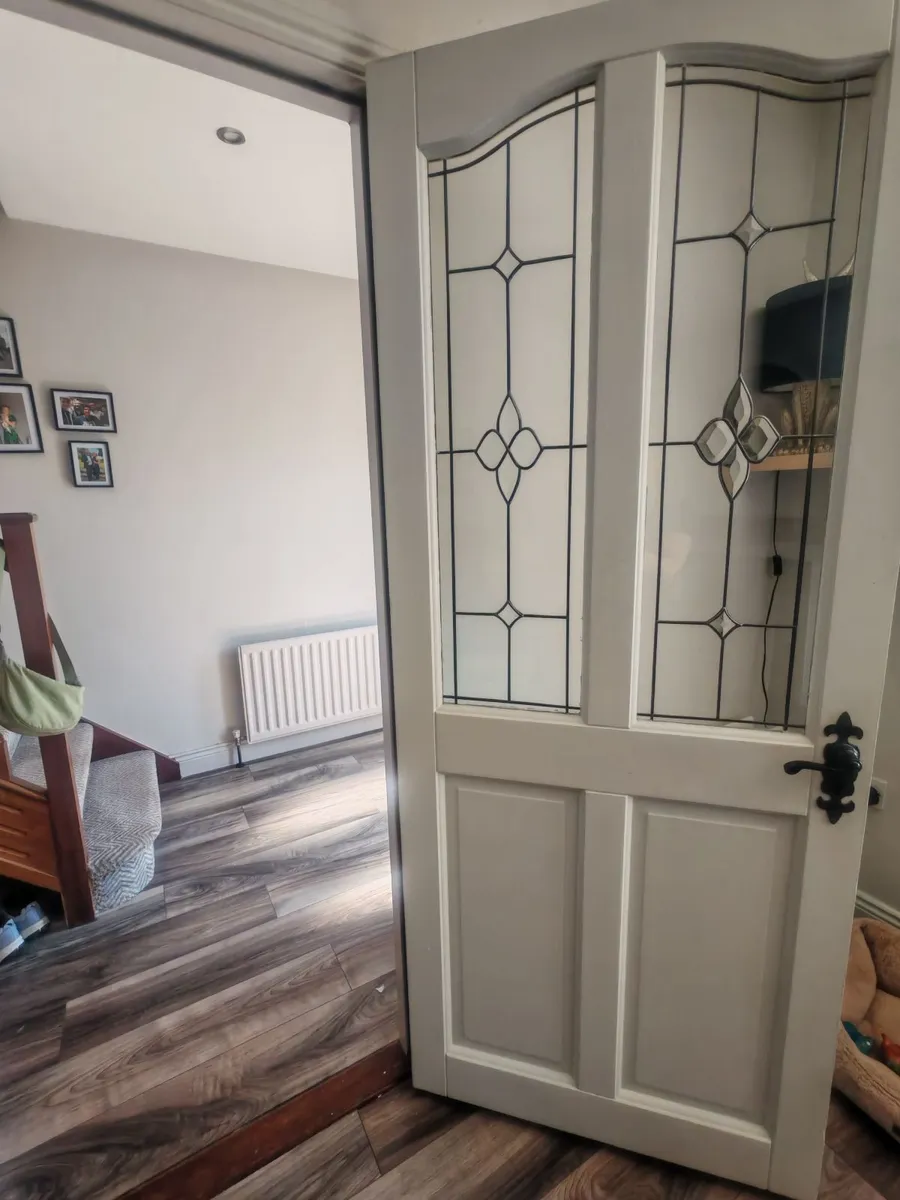 2 interior doors - Image 1