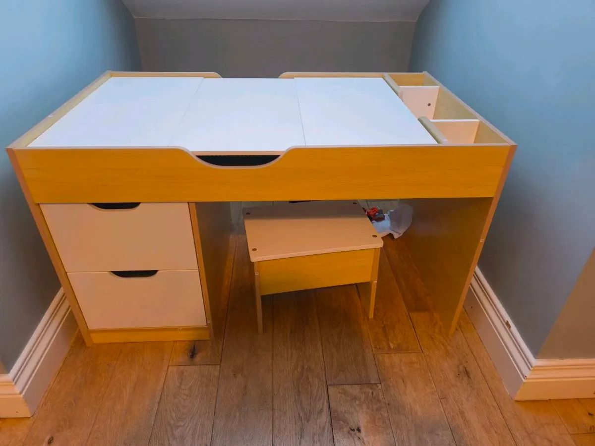 Build 'n' Store Wooden Desk and Stool Base Plate B - Image 3